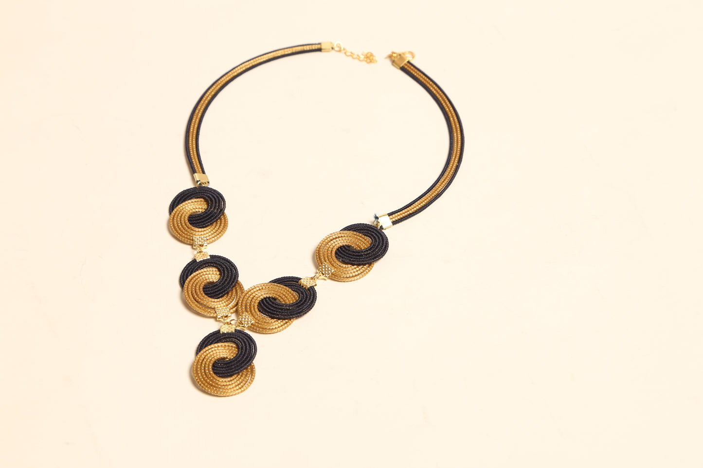 Collier Romance